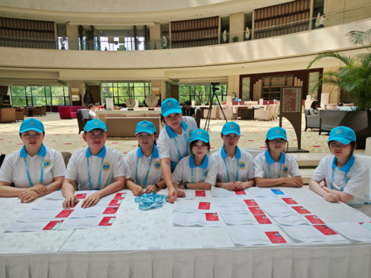 0033990威尼斯青年志愿者为上合作组织人工智能合作论坛提供高效服务_fororder_wps_doc_6